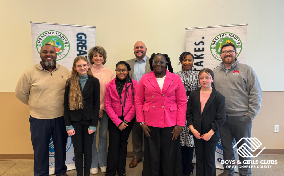 Finalists pictured with volunteer judge panel